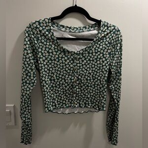 Cropped long sleeve shirt